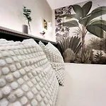 Opera Z39 Apartment